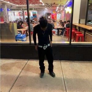 Meet your Posher, Dennis